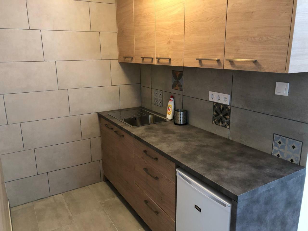 Juno Apartman Vendeghaz Мишкольц Экстерьер фото