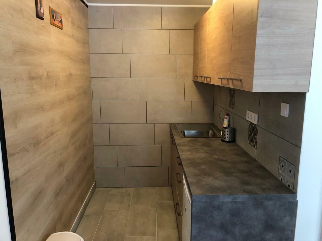 Juno Apartman Vendeghaz Мишкольц Экстерьер фото
