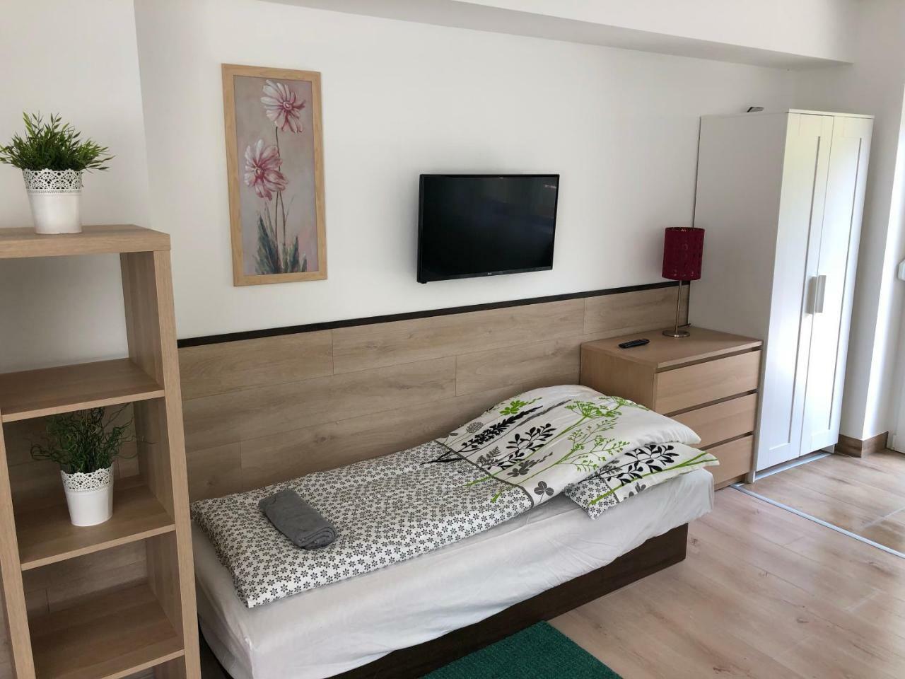 Juno Apartman Vendeghaz Мишкольц Экстерьер фото