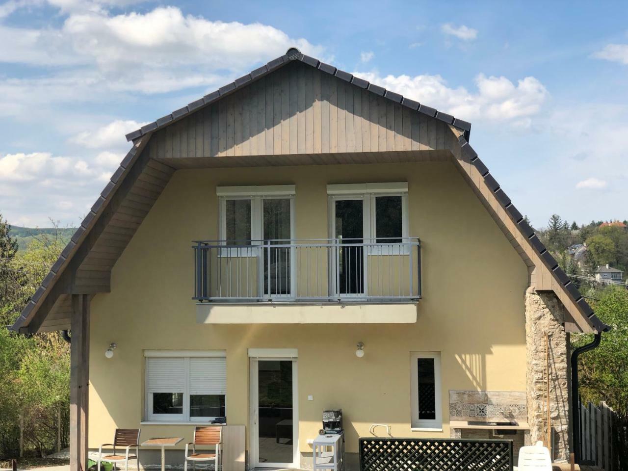Juno Apartman Vendeghaz Мишкольц Экстерьер фото
